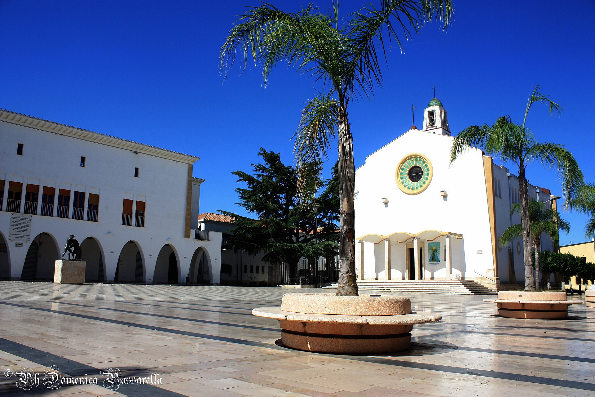 La piazzetta della Chiesa Madre a Policoro