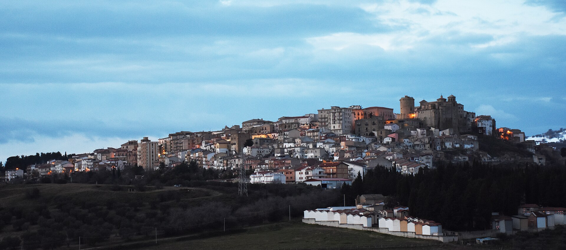 Panorama di San Mauro Forte, con la Torre Normanna